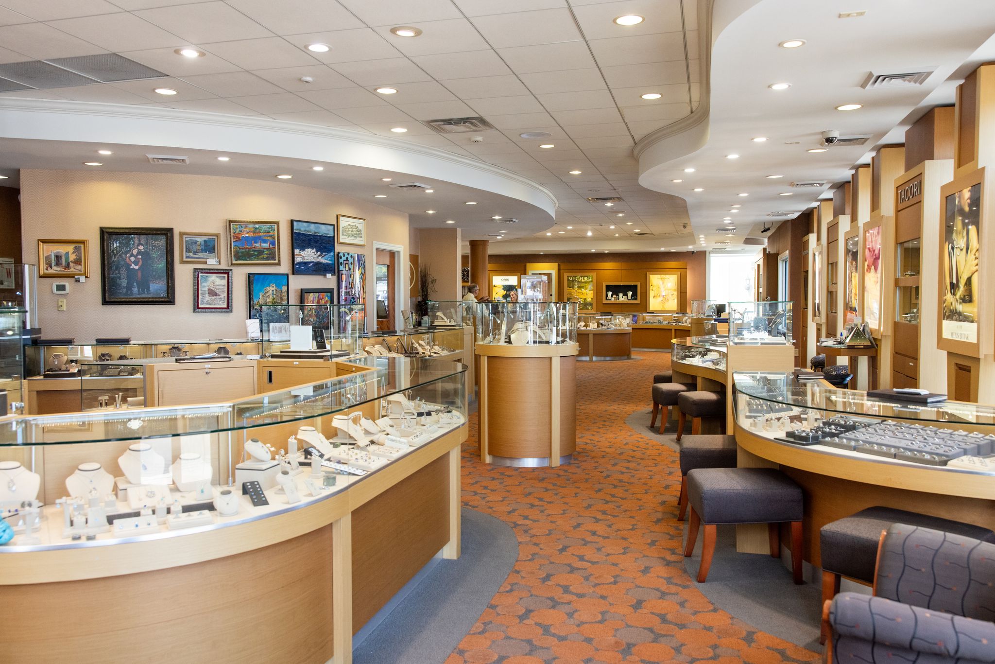 Simon Jewelers, a jewelry store in Uptowne High Point, NC.